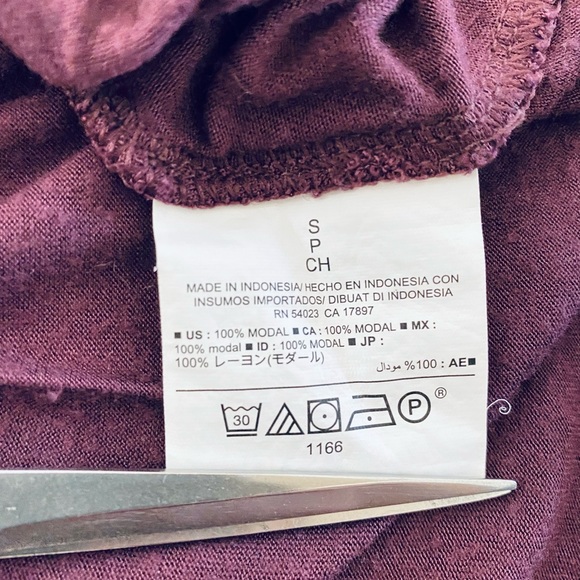 Old Navy - maternity top - Picture 6 of 8